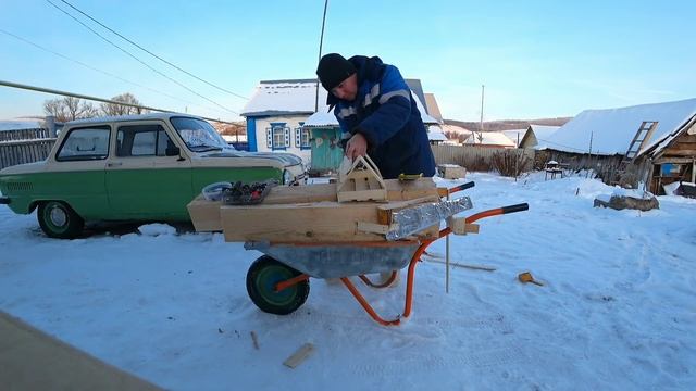 Поработал и пошёл на прогулку /кормушка для птиц/ гуляю на свежем воздухе . смотреть онлайн