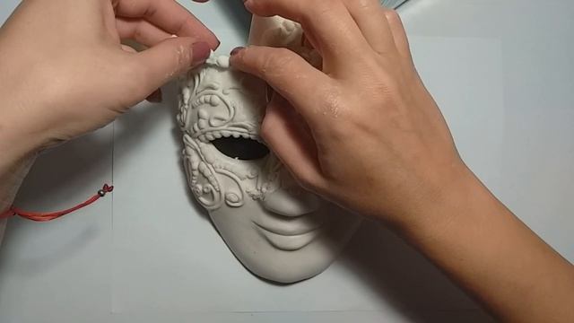 Как слепить Венецианскую маску на торт // How to make a Venice mask on a cake смотреть онлайн