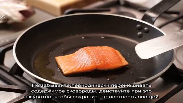 Куриное филе с кабачками на сковороде смотреть онлайн