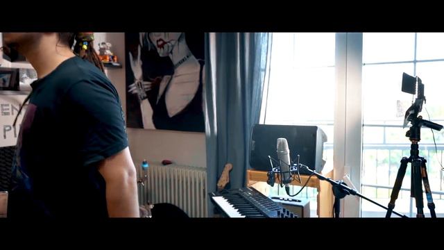 Live Looping Performance by Teo Valasiadis смотреть онлайн
