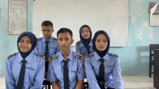 X DKV 1 (kelompok 1) MUSIKALISASI PUISI "Lereng Merapi - Sitor Situmorang" смотреть онлайн