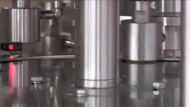 Automatic rotary filling and capping monoblock machine LOGYKA R 18/6/6 MAS - Oil смотреть онлайн
