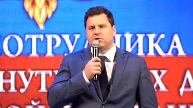 Они с честью служат закону, городу и горожанам: в Муроме чествуют сотрудников органов внутренних де смотреть онлайн