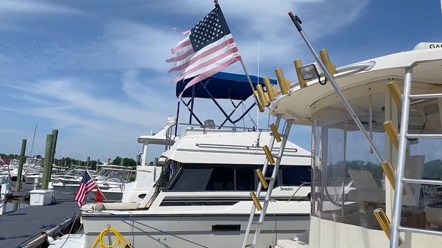 Катаемся на водных мотоциклах в Нью-Джерси / выбираем жениха на яхте / обороняемся от диких чаек смотреть онлайн