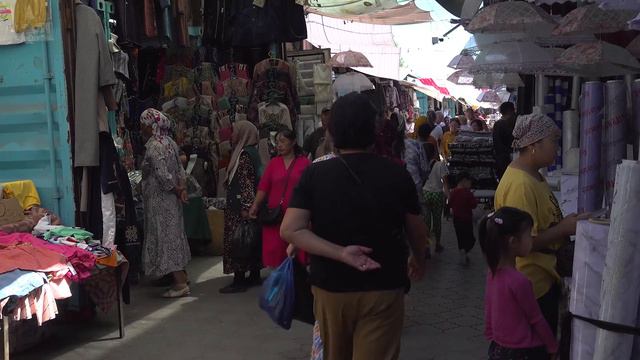 Сколько сомов тратят родители, чтобы собрать ребенка в школу? смотреть онлайн