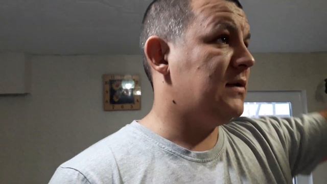 ЛИНОЛЕУМ НА КУХНЮ. ЗИМНЮЮ РЕЗИНУ НА МАШИНУ смотреть онлайн