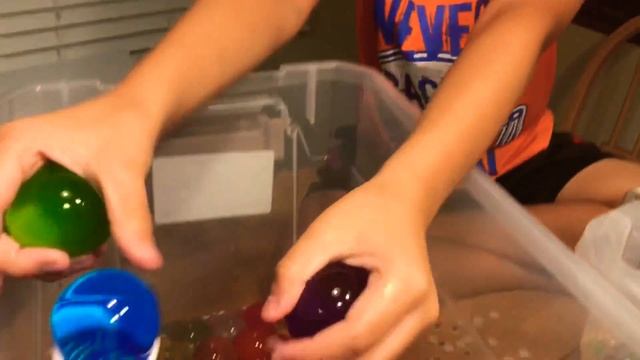 6000 ORBEEZ BALLOON EXPLOSION EXPERIMENT смотреть онлайн