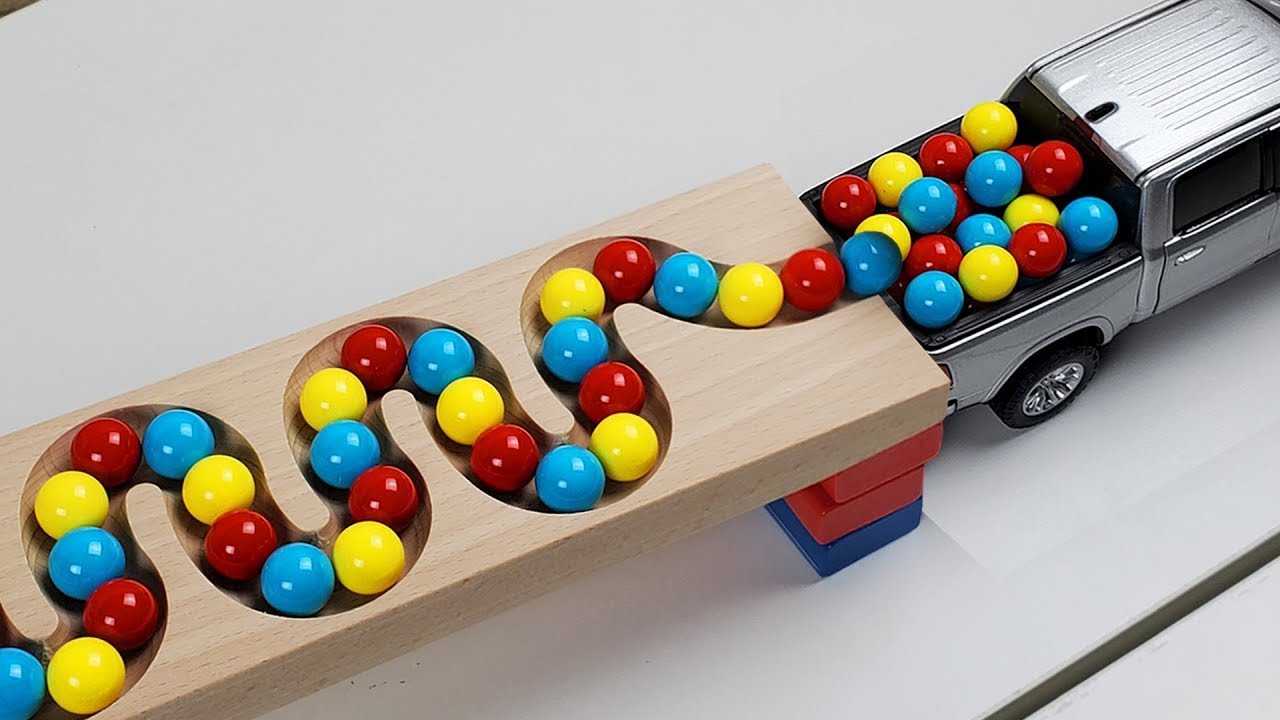 Мраморный забег ASMR Race HABA Slope & самосвал Экскаватор Машина скорой помощи Вилочный погрузчик М смотреть онлайн