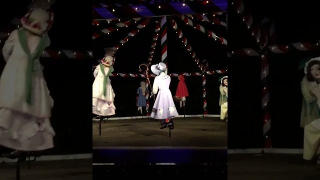 Рождественские огни. Butchart Gardens - Dec 20, 2021 смотреть онлайн