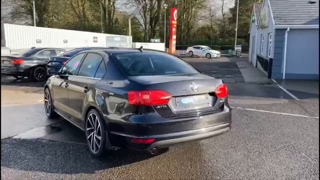 2013 Volkswagen Jetta 1.6 TDI CR Bluemotion Tech Limited Edition смотреть онлайн