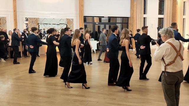 Studniówka 2023 polonez w wykonaniu uczniów ZS nr 2 смотреть онлайн