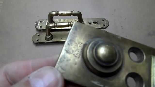 Обзор старинных дверных латунных ручек от Дачного мастера на все руки смотреть онлайн
