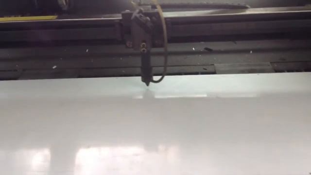 Резка пластика лазером смотреть онлайн