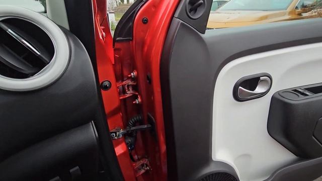 2015 Renault Twingo Play SCe, 28k Miles, £20 Road Tax, Group 3 Insurance смотреть онлайн