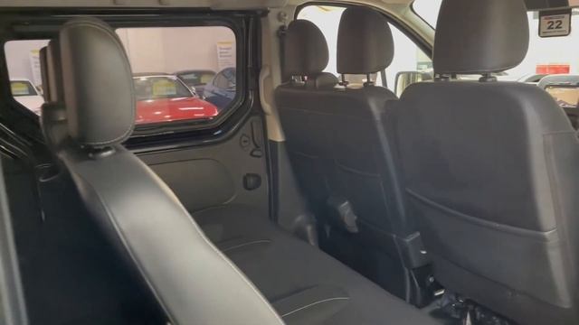 2018 Renault Traffic 9 Seater Black смотреть онлайн