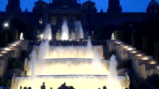 Фонтан Монтжуик в Барселоне Montjuïc Fountain