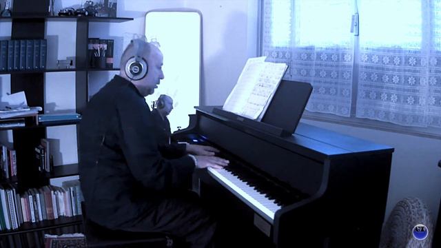 FROM THE CLIFF Gianluca Tarli смотреть онлайн