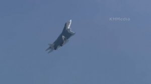 Су-57 с новым звуком пилотаж на форуме Армия 2020