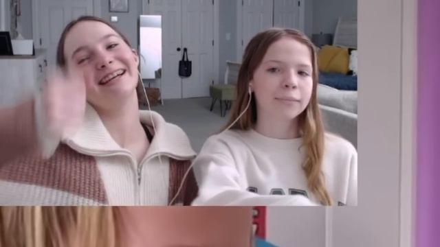 Toy School (REACT) w/ Addy & Maya | Tic Tac Toy смотреть онлайн
