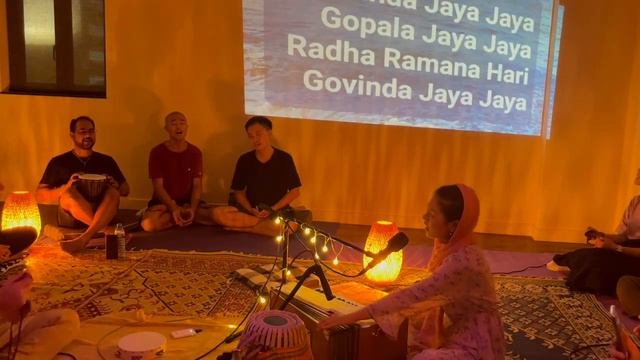 "Govinda Jaya Jaya" (Duet) Mantra Jam Night | Kirtan Hong Kong | 2023-8-25~ Haripriya Dasi смотреть онлайн