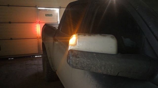 Стандартный поворотник трейлерного зеркала Dodge Ram смотреть онлайн