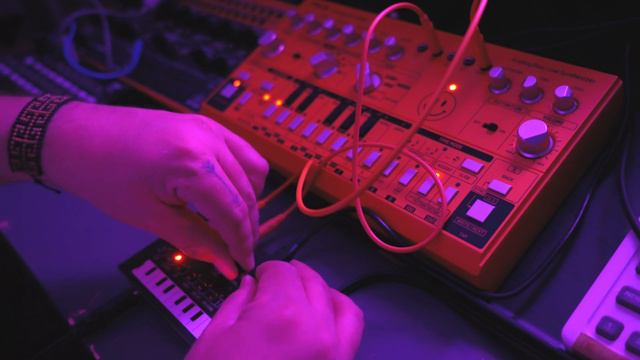 Sunrise on Acid! TD3 + KORG NTS-1 with J6 смотреть онлайн