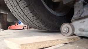 Ford Kuga 2 Замена тормозных колодок в гаражных условиях