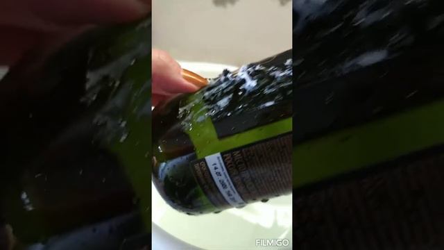 Как снять этикетки с бутылки вина. смотреть онлайн