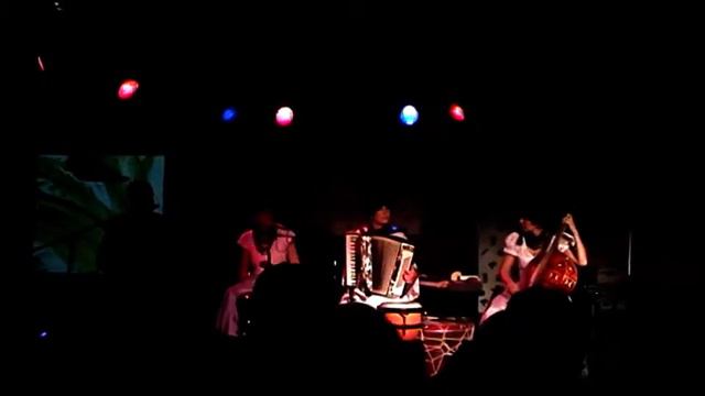 ДахаБраха - In tanzen liebe @ Одесса 11/12/11 смотреть онлайн