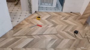 Укладка ламината EEGGER ёлочка.