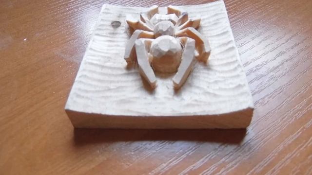 Паук. Резьба по дереву - паучок. Spider. Wood carving is a spider. смотреть онлайн