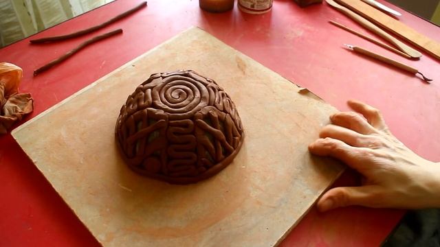 Мастер-класс по керамике. Лепим жгутом. Ажурная миска смотреть онлайн
