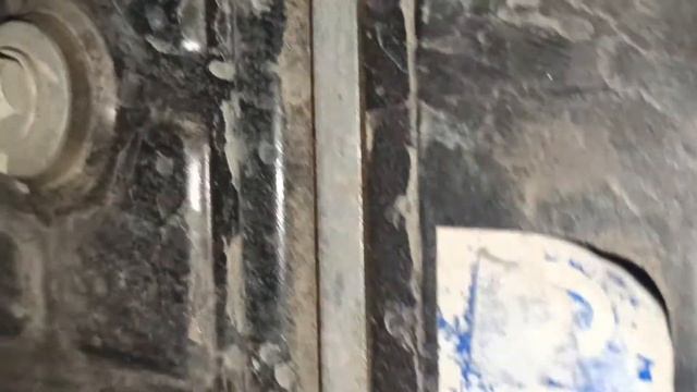 Расположение номера двигателя на автомобиле Hyundai Santa Fe 2.2 смотреть онлайн