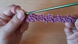 Простой, плотный узор крючком.