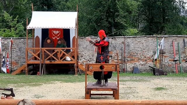 KAT , Vystoupení Mistra Kata, Kat Trestá Zloděje , Kat Poprava , Hrad Perštejn , Slavnosti Na Hradě