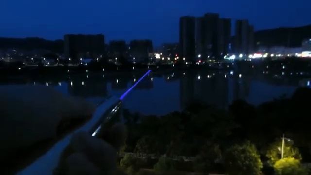 Самая мощная лазерная указка смотреть онлайн