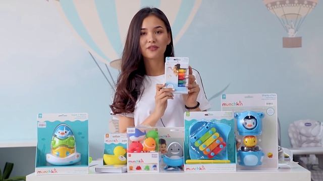 Как правильно купать малыша без слез? Безопасные игрушки ДЛЯ КУПАНИЯ MUNCHKIN. смотреть онлайн