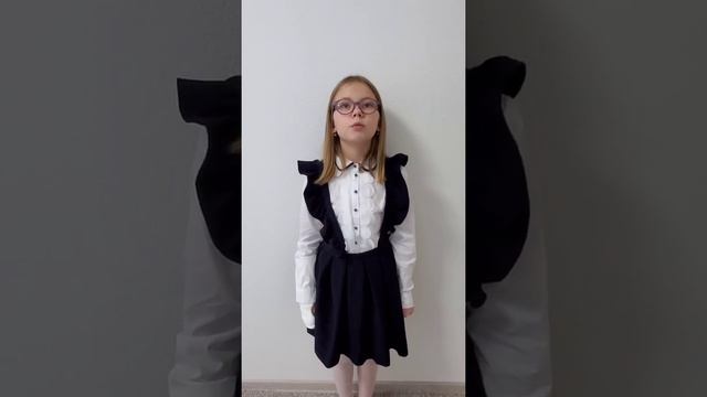 Роберт Рождественский. Отрывок из стихотворения "Реквием" (Вечная слава героям) смотреть онлайн