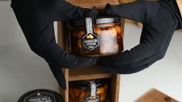 Медовый подарочный набор HoneyForYou "Ореховое трио" в деревянном ящике. Обзор смотреть онлайн