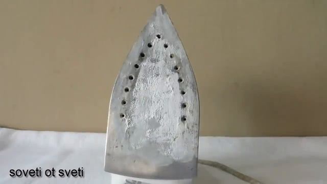 Как почистить УТЮГ от ПРИГАРА. Пробуем все средства! смотреть онлайн