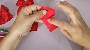 Бантики из репсовой ленты 4 см .