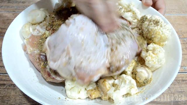 Еда для диабетика. Вкусный рецепт куриных бедер с грибами и цветной капустой в духовке. Сахар норм смотреть онлайн