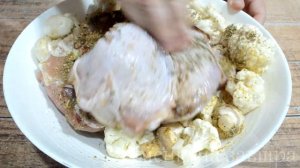 Еда для диабетика. Вкусный рецепт куриных бедер  с грибами и цветной капустой в духовке. Сахар норм