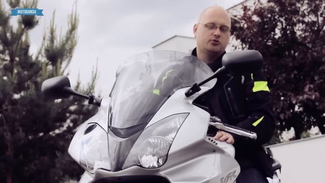 Bardziej sport czy już turysta? Honda VFR 800 VTEC Test смотреть онлайн