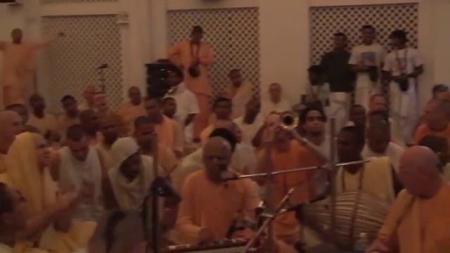 Lokanath Swami & Aindra - Historic Kirtan At ISKCON Mayapur 2006 Локанатх пр.