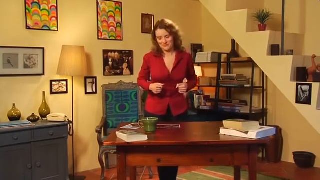 English way - DVD 01 - Lesson 1 - I’m Elena смотреть онлайн