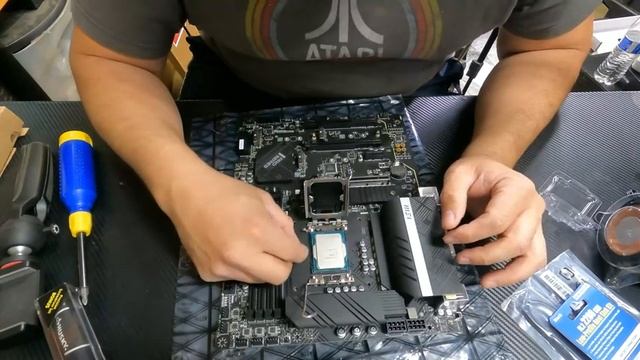 Intel Core i9 12900KF Desktop Processor 16 смотреть онлайн