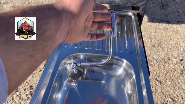 1983 Toyota Land Cruisers FJ45 Troopy ((Sold)) смотреть онлайн