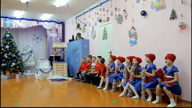Встреча Нового Года 2018. Детский сад Крепыш. Группа Почемучки смотреть онлайн