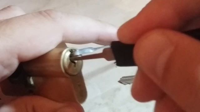 Замки и ремонт: открыть, установка, замена